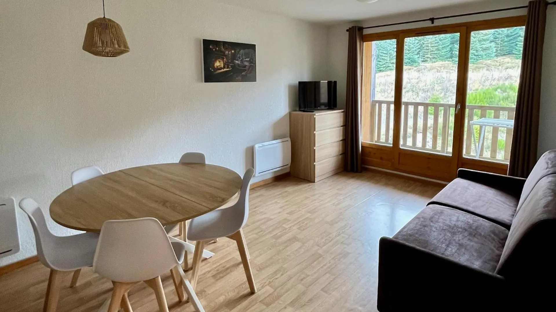 Apartament Flat Besse-et-Saint-Anastaise 0*,  Francja
